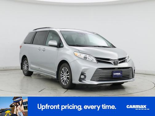 2020 Toyota Sienna XLE