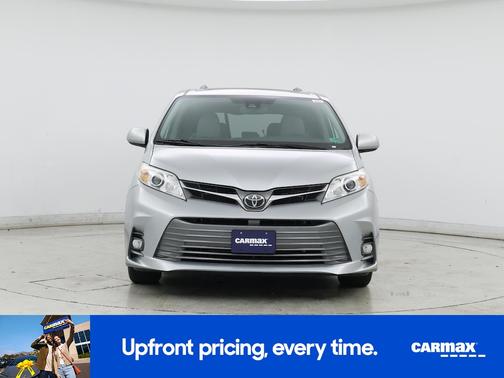 2020 Toyota Sienna XLE
