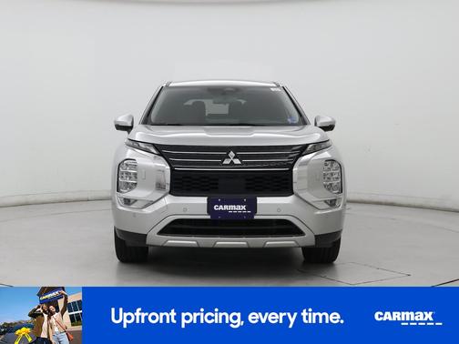 Gray 2024 Mitsubishi Outlander SE
