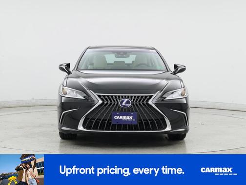 2022 Lexus ES 300h 