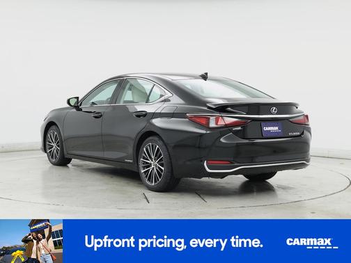 2022 Lexus ES 300h 