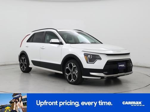 White 2024 Kia Niro EX Touring