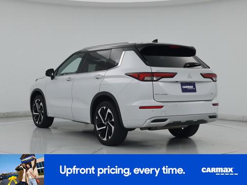 White 2024 Mitsubishi Outlander SEL