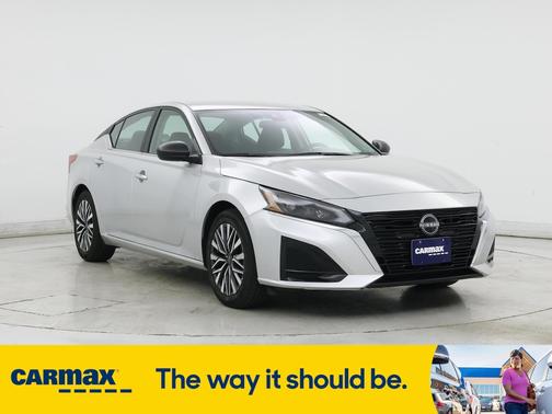 2024 Nissan Altima SV