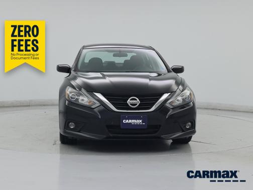 Black 2016 Nissan Altima SR