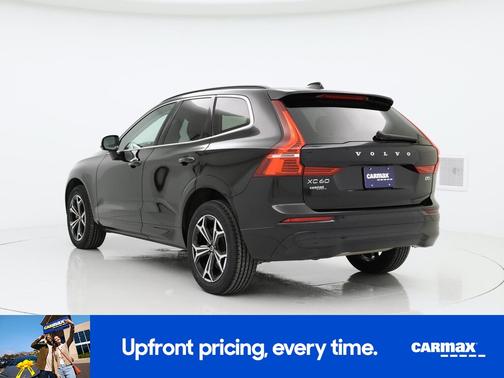 2022 Volvo XC60 B5 Momentum