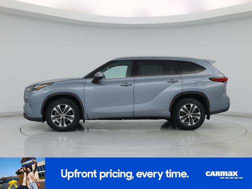 Blue 2021 Toyota Highlander XLE