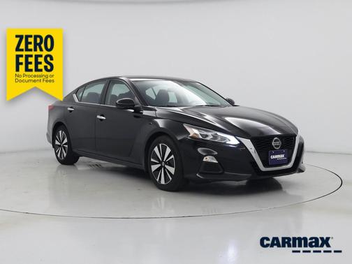 Black 2021 Nissan Altima SV