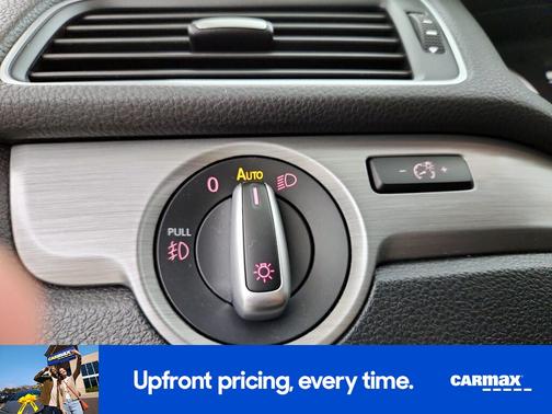 2015 Volkswagen Passat SE