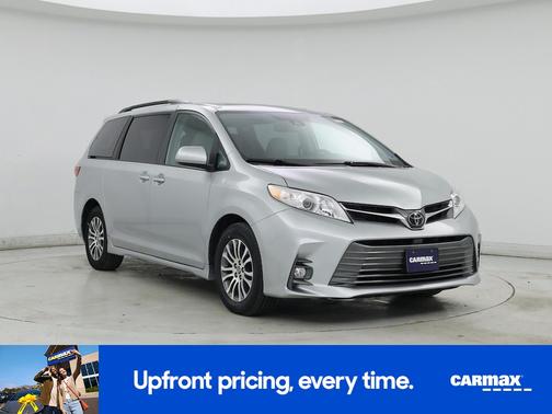 2020 Toyota Sienna XLE