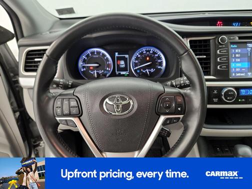 Silver 2019 Toyota Highlander XLE