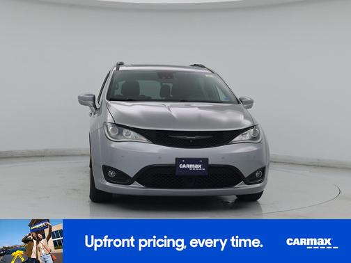 Silver 2019 Chrysler Pacifica Limited