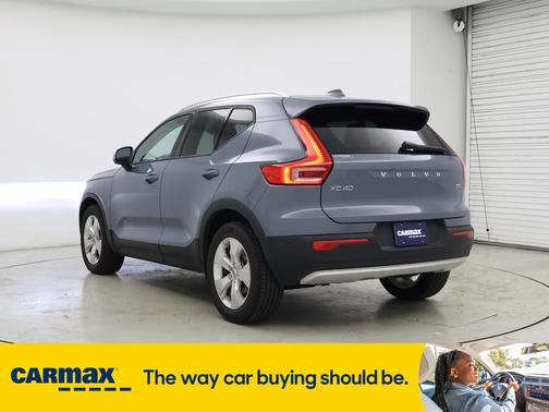 2020 Volvo XC40 T5 Momentum