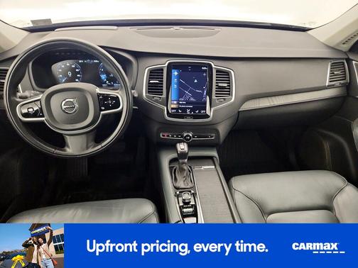 2020 Volvo XC90 T6 Momentum