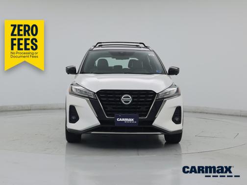 White 2021 Nissan Kicks SR