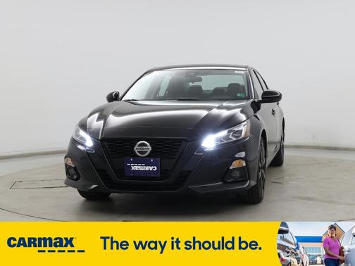 2022 Nissan Altima SR