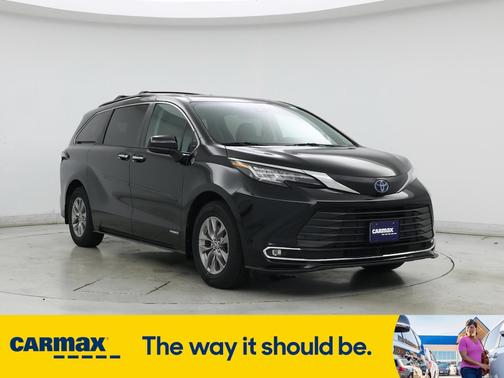 2021 Toyota Sienna XLE