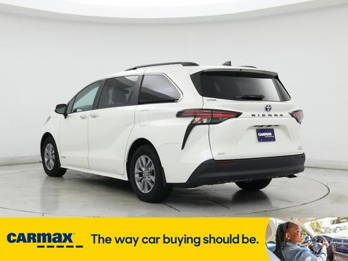 2021 Toyota Sienna XLE