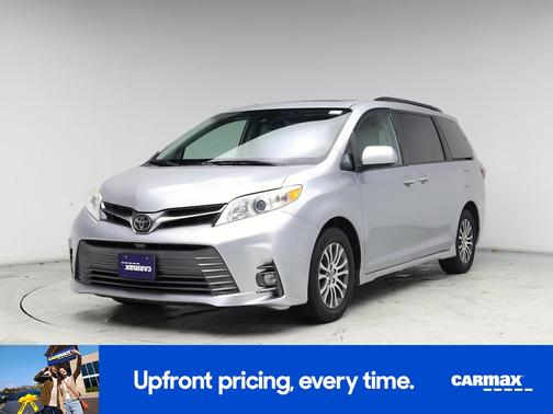 2020 Toyota Sienna XLE