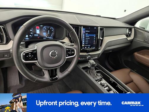 White 2020 Volvo XC60 T5 Inscription