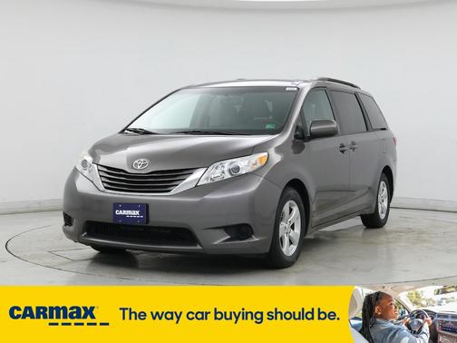 2015 Toyota Sienna LE