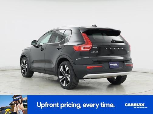 2023 Volvo XC40 B5 Ultimate Bright Theme