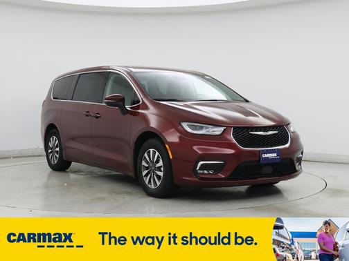 2023 Chrysler Pacifica Hybrid Touring L