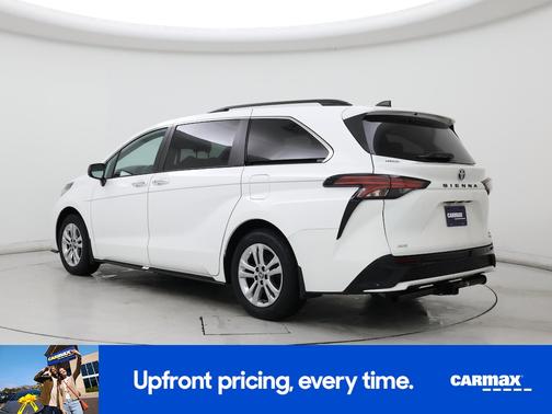 2022 Toyota Sienna XSE