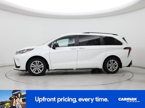 2022 Toyota Sienna XSE
