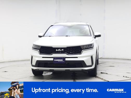 White 2022 Kia Sorento Hybrid S