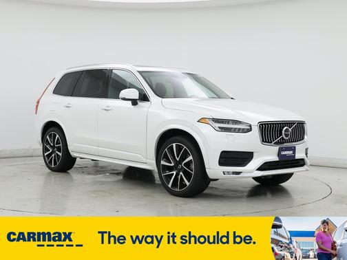 2021 Volvo XC90 T6 Momentum