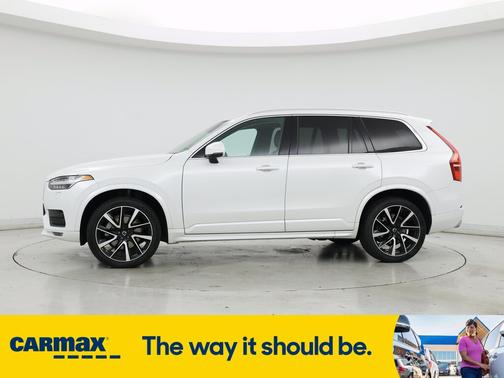2021 Volvo XC90 T6 Momentum
