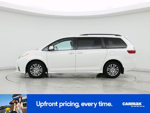 2019 Toyota Sienna XLE