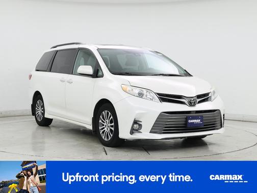 2019 Toyota Sienna XLE