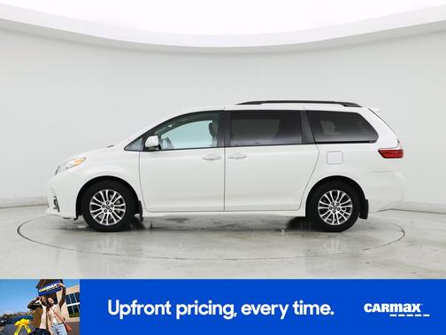 2019 Toyota Sienna XLE