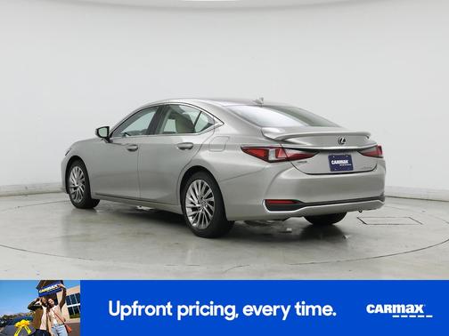 2019 Lexus ES 300h Luxury