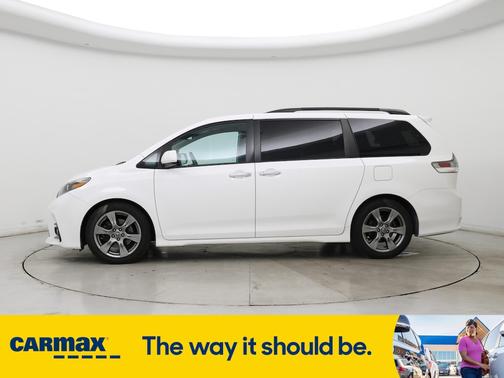 2019 Toyota Sienna SE