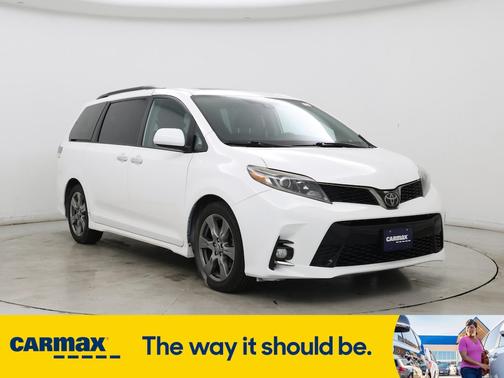 2019 Toyota Sienna SE