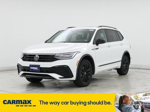 2022 Volkswagen Tiguan SE R-Line Black
