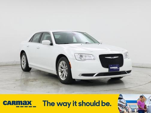 2019 Chrysler 300 Touring L