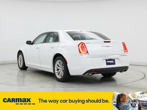 2019 Chrysler 300 Touring L