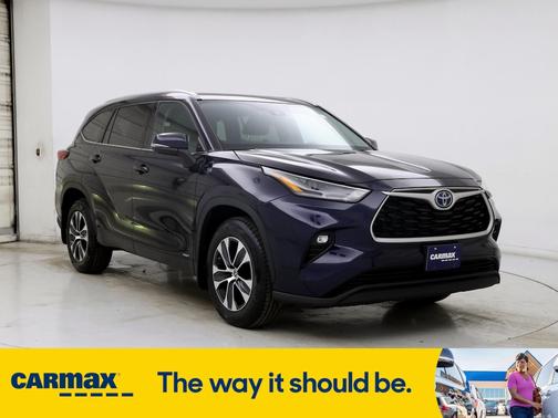 2022 Toyota Highlander Hybrid XLE