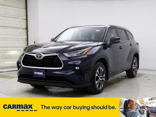 2022 Toyota Highlander Hybrid XLE