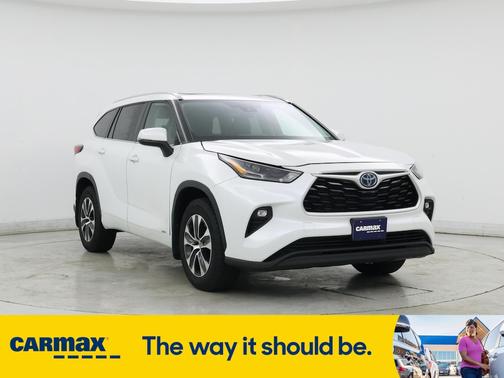 2022 Toyota Highlander Hybrid XLE