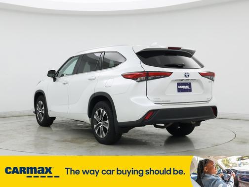 2022 Toyota Highlander Hybrid XLE