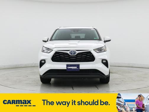 2022 Toyota Highlander Hybrid XLE