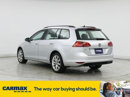 2016 Volkswagen Golf SE