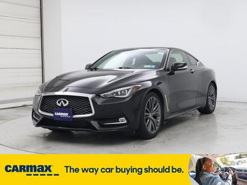 2017 INFINITI Q60 Premium