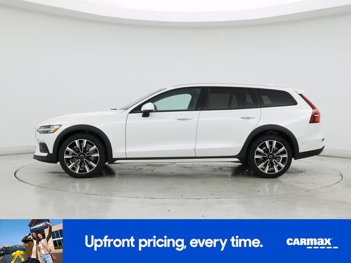 2025 Volvo V60 Cross Country B5 Ultra