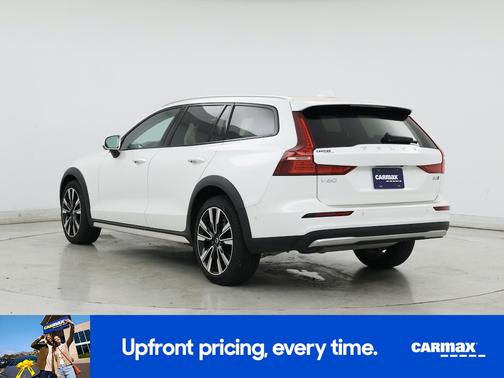 2025 Volvo V60 Cross Country B5 Ultra